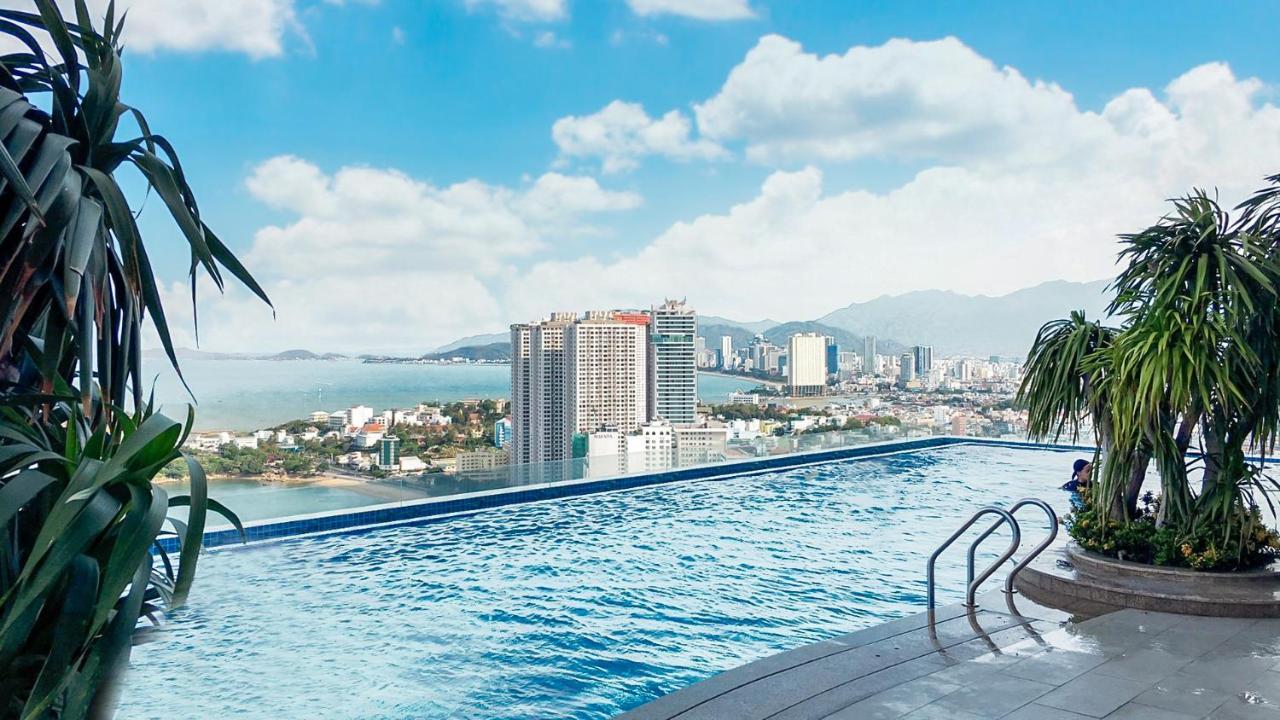 S Lux Apartment Scenia Bay Nha Trang Exterior foto